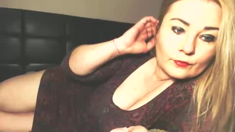 Snapshot of lilada27 chatting on 02/11/25, 06:01 lila online show from 02/11/25, 06:01