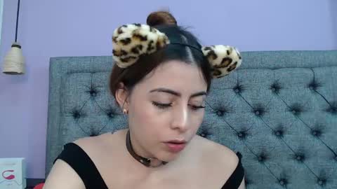 Lilasuni online show from 10/30/25, 07:58