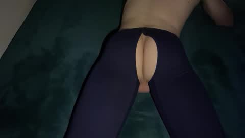 Snapshot of lilbenny05 chatting on 03/11/26, 09:37 lilbenny05 online show from 03/11/26, 09:37