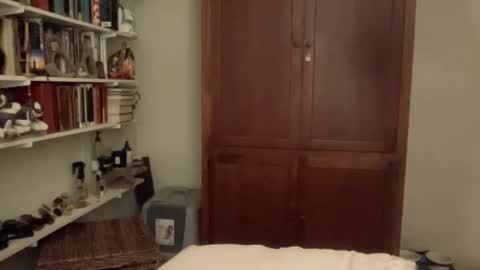 Snapshot of lilbi85_ chatting on 12/09/24, 12:23 lilbi85_ online show from 12/09/24, 12:23