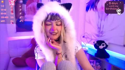 Snapshot of lilcandy19 chatting on 10/08/25, 12:14 lilcandy19 online show from 10/08/25, 12:14