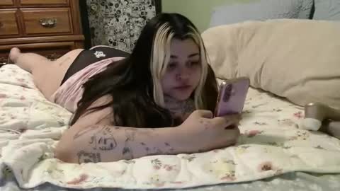 Snapshot of lilcandybits chatting on 03/12/25, 02:30 candy online show from 03/12/25, 02:30