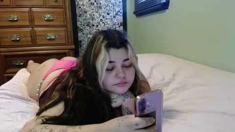 Snapshot of lilcandybits chatting on 09/10/25, 01:44 candy online show from 09/10/25, 01:44