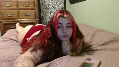 Snapshot of lilcandybits chatting on 09/30/25, 12:37 candy online show from 09/30/25, 12:37