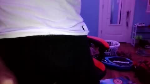 lilcruz31 online show from 05/18/26, 03:46