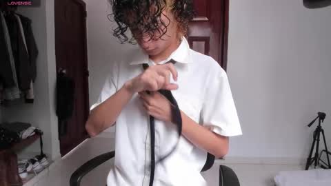 Snapshot of lildan18 chatting on 12/16/25, 07:52 Daniel online show from 12/16/25, 07:52