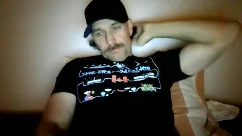 Snapshot of lildeer1980 chatting on 10/04/25, 01:14 lildeer1980 online show from 10/04/25, 01:14