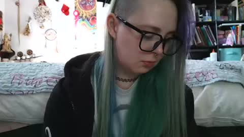 Snapshot of lilemmy1999 chatting on 12/02/24, 04:53 emily ryanson online show from 12/02/24, 04:53