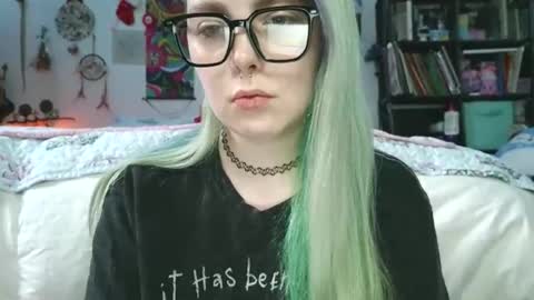 Snapshot of lilemmy1999 chatting on 12/16/24, 05:22 emily ryanson online show from 12/16/24, 05:22