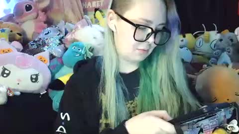 Snapshot of lilemmy1999 chatting on 12/18/24, 08:03 emily ryanson online show from 12/18/24, 08:03