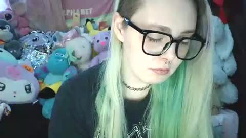 Snapshot of lilemmy1999 chatting on 01/01/25, 09:20 emily ryanson online show from 01/01/25, 09:20