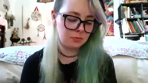 Snapshot of lilemmy1999 chatting on 01/07/25, 07:06 emily ryanson online show from 01/07/25, 07:06