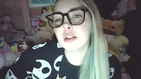 Snapshot of lilemmy1999 chatting on 01/22/25, 07:24 emily ryanson online show from 01/22/25, 07:24