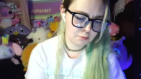 Snapshot of lilemmy1999 chatting on 02/04/25, 04:29 emily ryanson online show from 02/04/25, 04:29