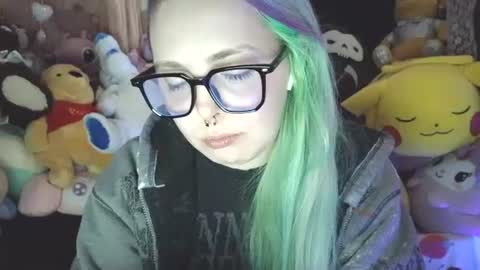 Snapshot of lilemmy1999 chatting on 03/11/25, 01:56 emily ryanson online show from 03/11/25, 01:56