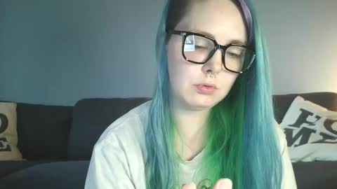 Snapshot of lilemmy1999 chatting on 09/11/25, 11:27 emily ryanson online show from 09/11/25, 11:27