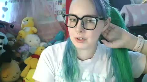 Snapshot of lilemmy1999 chatting on 09/15/25, 11:16 emily ryanson online show from 09/15/25, 11:16