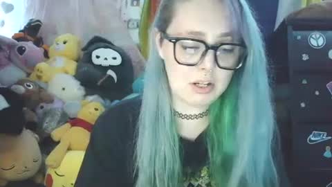 Snapshot of lilemmy1999 chatting on 09/22/25, 10:45 emily ryanson online show from 09/22/25, 10:45