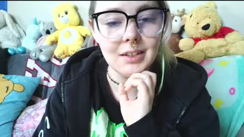 Snapshot of lilemmy1999 chatting on 04/08/26, 10:10 emily ryanson online show from 04/08/26, 10:10