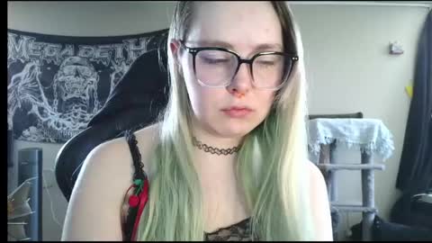 Snapshot of lilemmy1999 chatting on 05/04/26, 07:43 emily ryanson online show from 05/04/26, 07:43