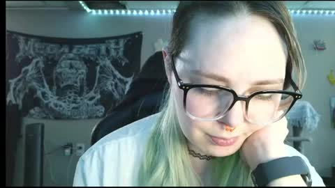 Snapshot of lilemmy1999 chatting on 05/05/26, 07:55 emily ryanson online show from 05/05/26, 07:55
