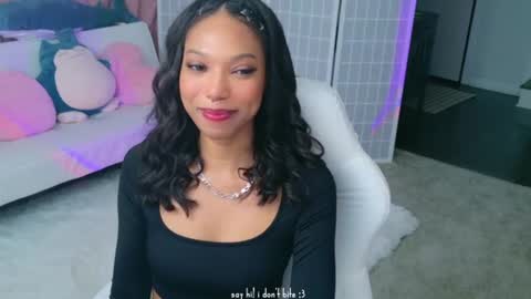 Snapshot of lileviemarie chatting on 06/10/26, 12:44 evie online show from 06/10/26, 12:44