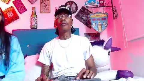 lili_roussi online show from 11/04/25, 12:21