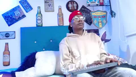 Snapshot of lili_roussi chatting on 01/13/26, 10:59 lili_roussi online show from 01/13/26, 10:59