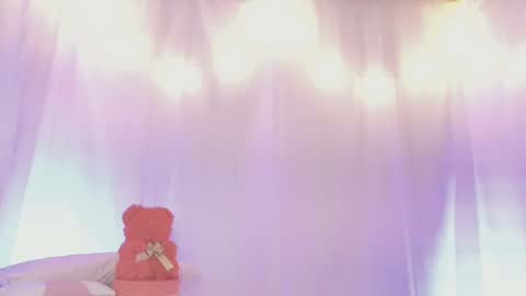 Lili online show from 09/29/25, 10:47