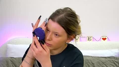 Mia online show from 02/17/25, 06:53