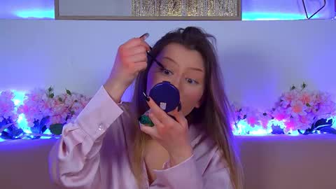 Mia online show from 02/18/25, 12:39