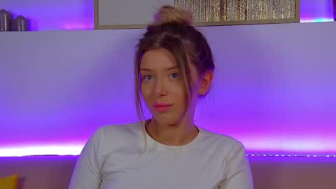 Mia online show from 02/28/25, 09:47