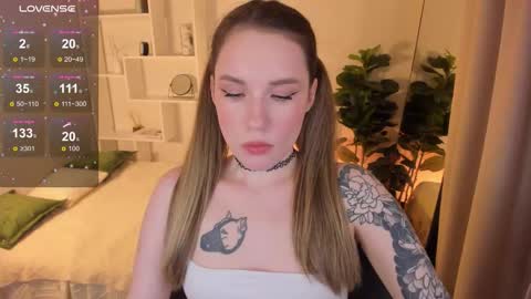 Lily online show from 11/20/25, 01:28