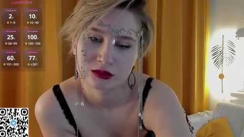 Snapshot of lilian_daniels chatting on 12/14/25, 01:11 Lilian online show from 12/14/25, 01:11