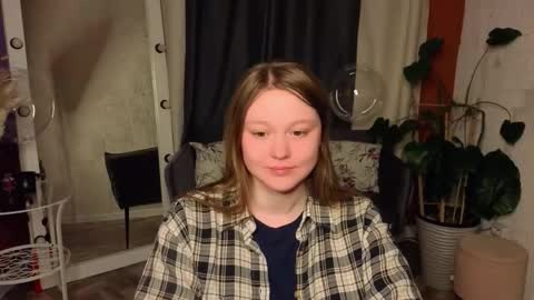 Snapshot of lilian_stars chatting on 02/19/26, 01:07 Lilian online show from 02/19/26, 01:07