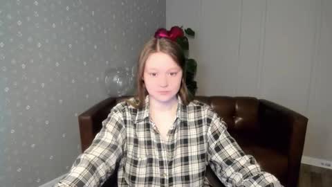 Snapshot of lilian_stars chatting on 03/14/26, 06:08 Lilian online show from 03/14/26, 06:08