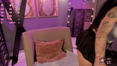 holis soy lily chang no olvides el pulgar arriba es muy importante para mi 3 independent model online show from 09/12/25, 08:31