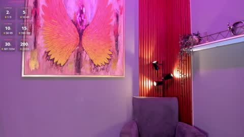 holis soy lily chang no olvides el pulgar arriba es muy importante para mi 3 independent model online show from 10/22/25, 07:46