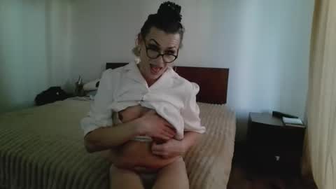 lilianashemale3 online show from 02/24/26, 03:54