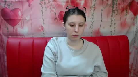 Snapshot of lilianashine chatting on 05/17/26, 05:16 lilianashine online show from 05/17/26, 05:16