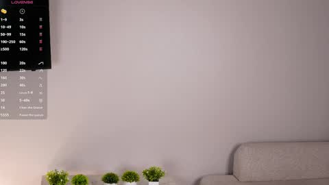 Hi I am Luna online show from 05/24/26, 03:06