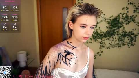 Lilian online show from 11/18/25, 07:46