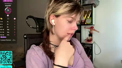 Lilian online show from 05/09/26, 07:24