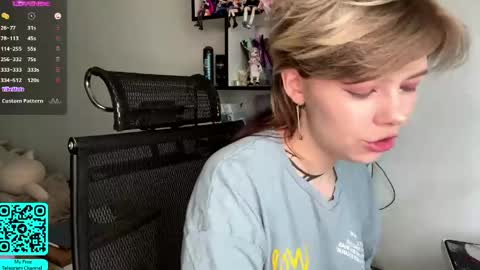Lilian online show from 05/15/26, 07:26