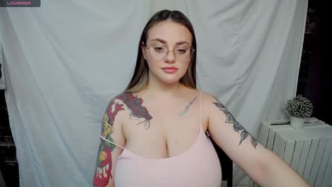 Lilia online show from 01/27/25, 05:04