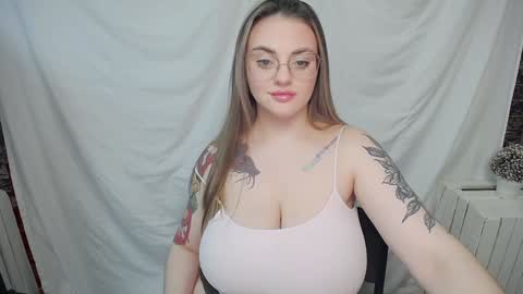 Lilia online show from 02/06/25, 11:54