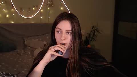 Lilu online show from 10/20/25, 12:11