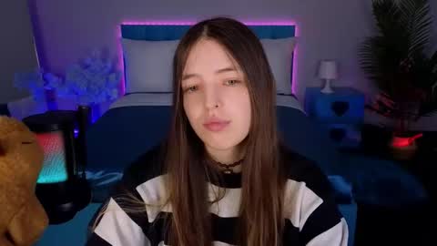 Lili Bakery online show from 11/15/25, 01:58