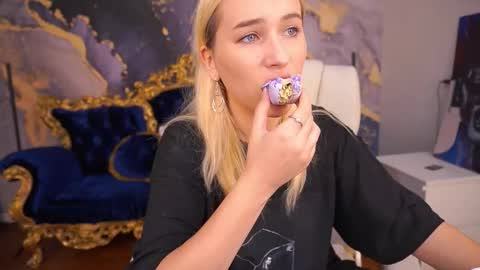 lilielfie online show from 09/09/25, 06:46