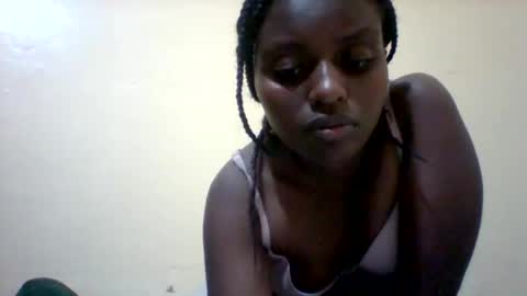 Snapshot of liligal chatting on 05/13/26, 07:00 liligal online show from 05/13/26, 07:00